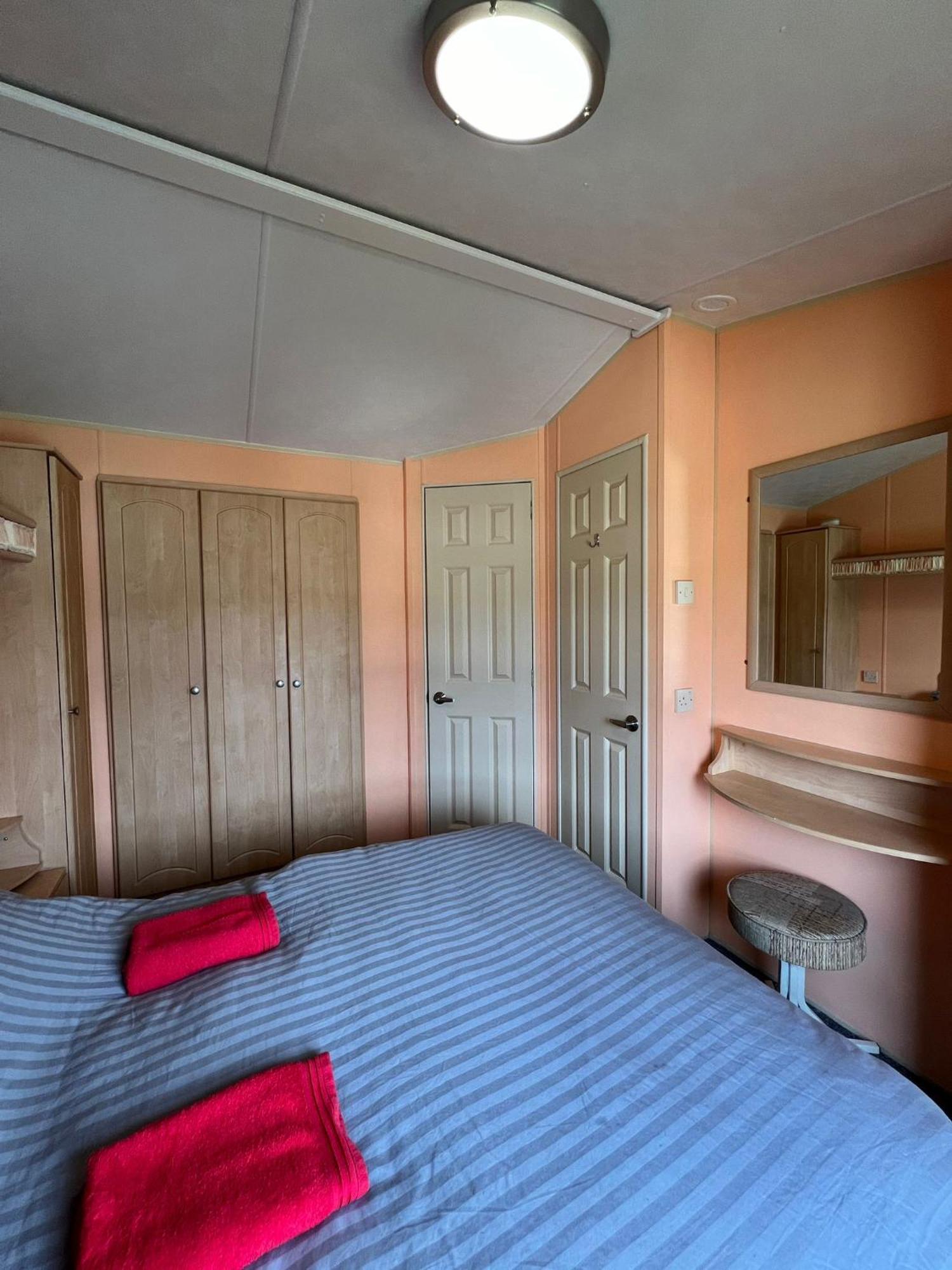 Light And Airy 2 Bedroom Mobile Home آبيريستويث المظهر الخارجي الصورة