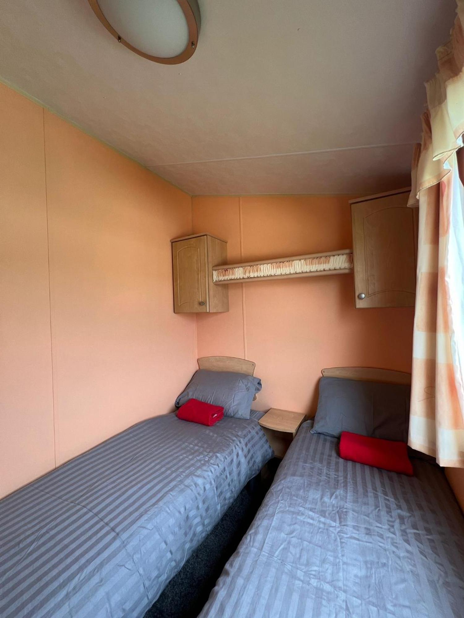 Light And Airy 2 Bedroom Mobile Home آبيريستويث المظهر الخارجي الصورة
